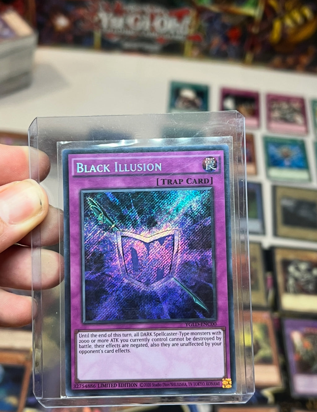 yu-gi-oh! Collection with dark magician support + yugi cards