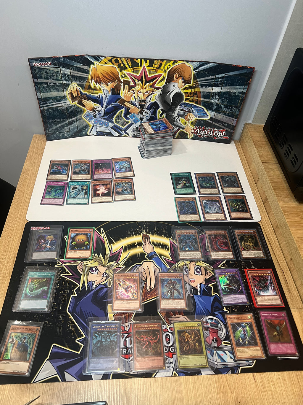 yu-gi-oh collection Bundle [ egyptian gods + dark magician girl + 400 cards ]