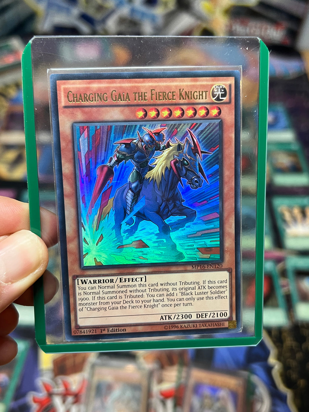Yu-Gi-Oh! Collection Lot – 200 Cards [ blue eyes white dragon + OG cards ]