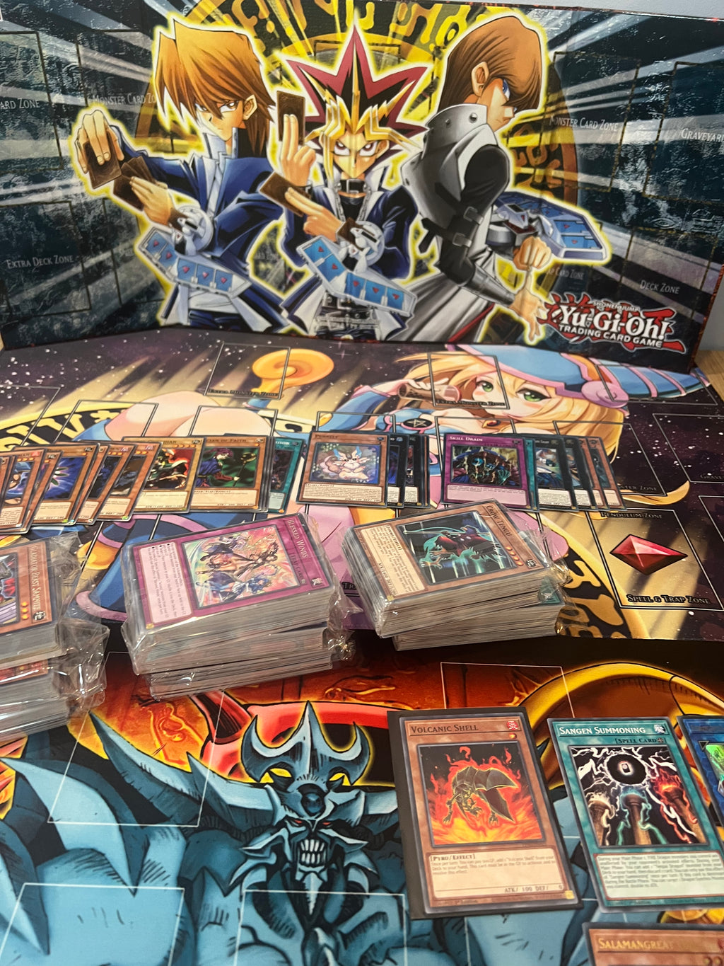 Yu-gi-oh collection bundles with Silent Magician , Egyptian gods + 500 cards!